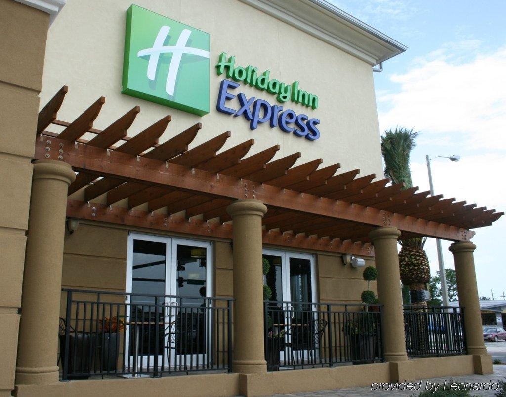 Holiday Inn Express Jacksonville Beach By Ihg Exterior photo
